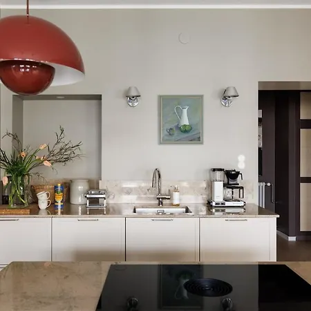 Beautiful 140 Sqm In Center Apartment
